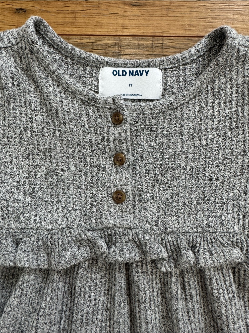 Old Navy Gray Ribbed Ruffle-Front Knit Dress - Picture 3 of 4